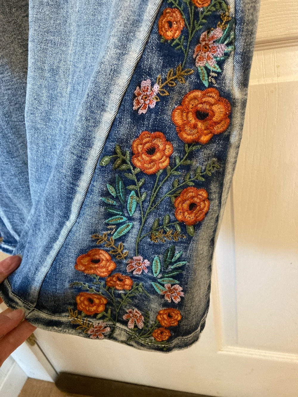 Retro Bell Bottom Jeans with Embroidered Floral Accent Panels - Picture 3 of 10